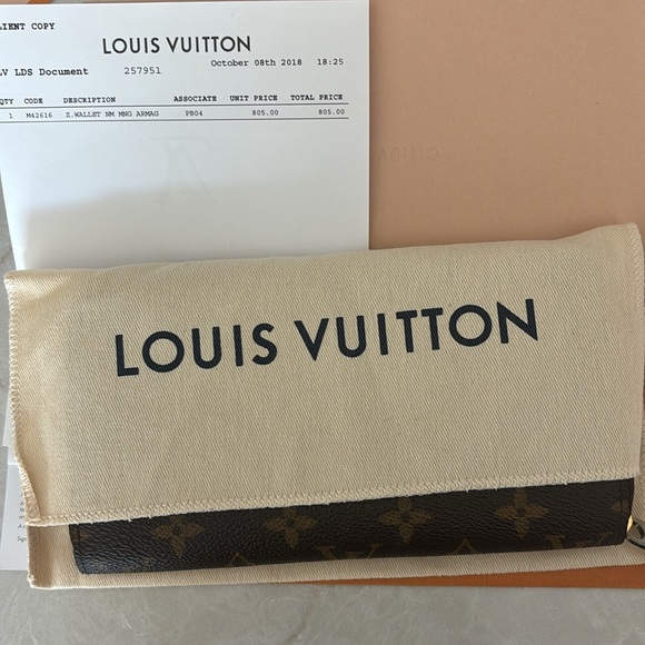 Wallet - Picture 6 of 6